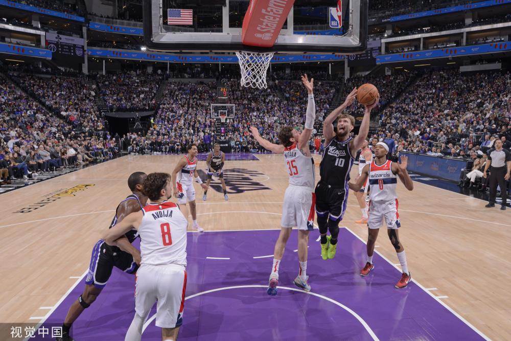 边路推进的 边路推进的